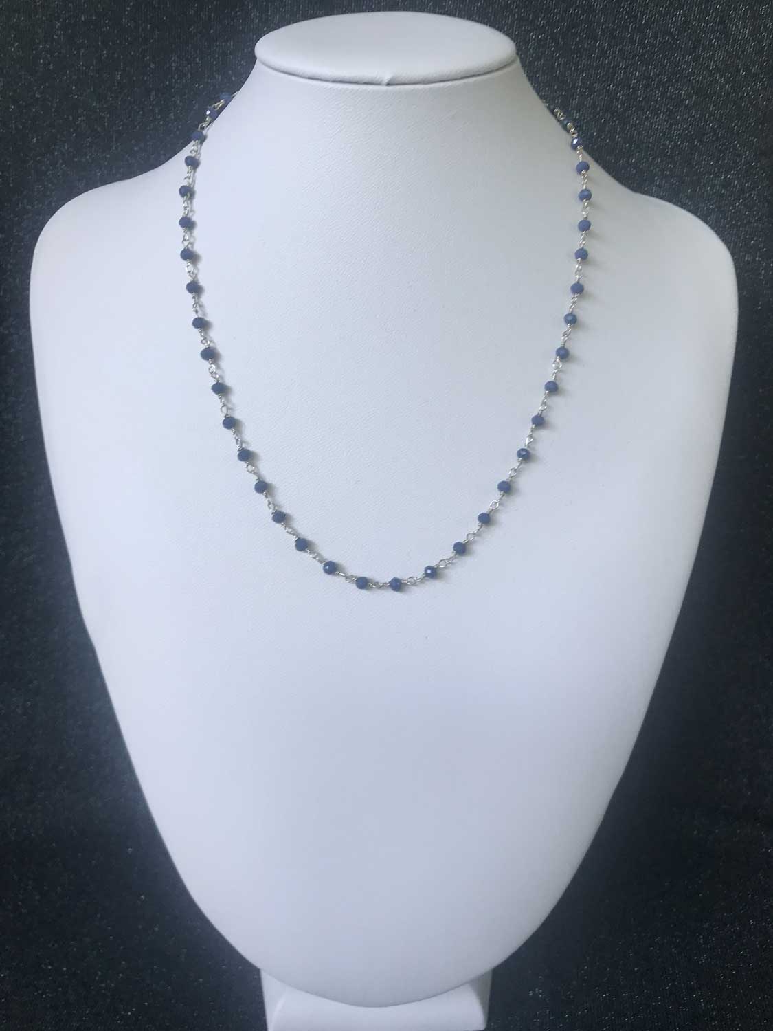 Collana girocollo azzurro indaco
